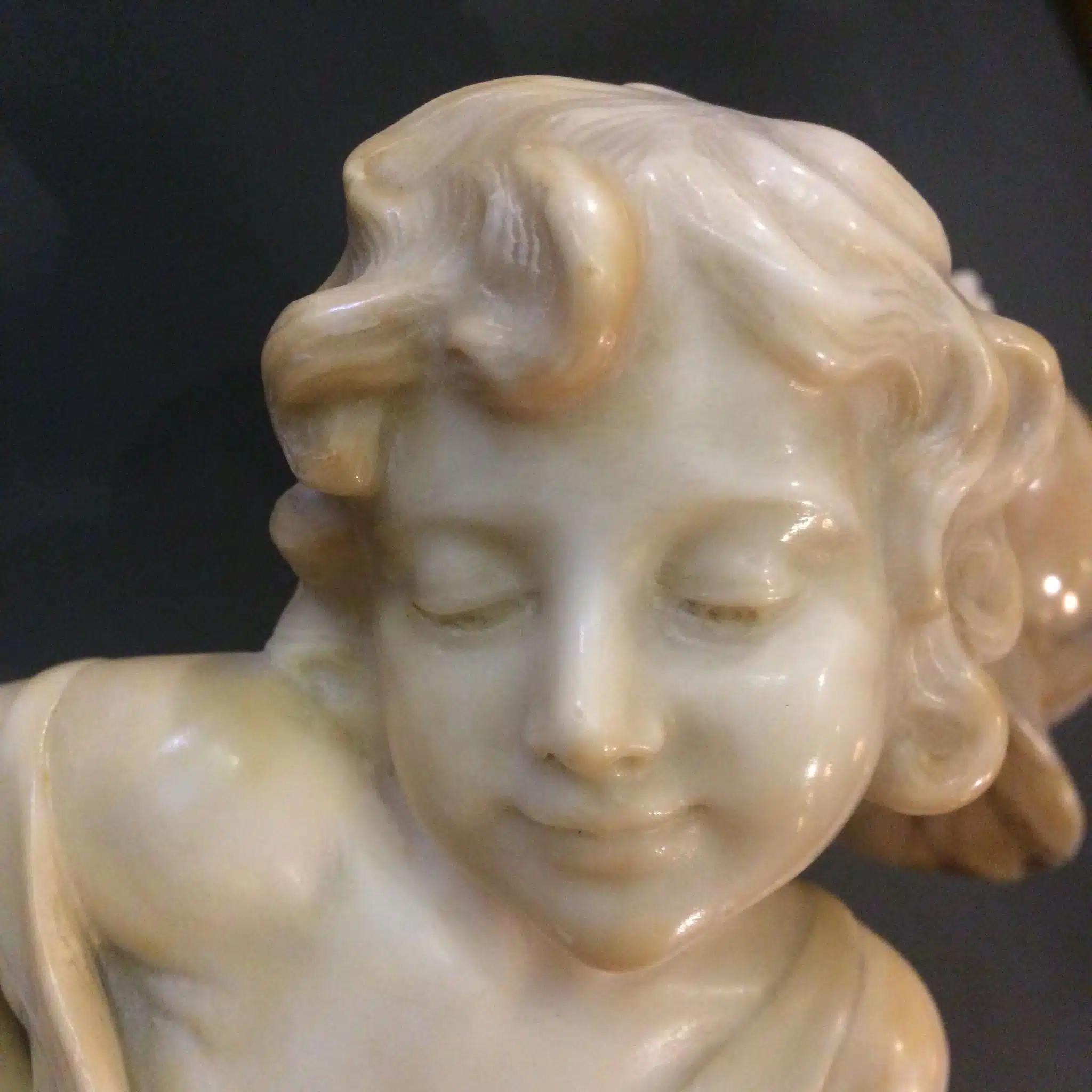 Figura Luminaria en Alabastro Firmada. - Imagen 2