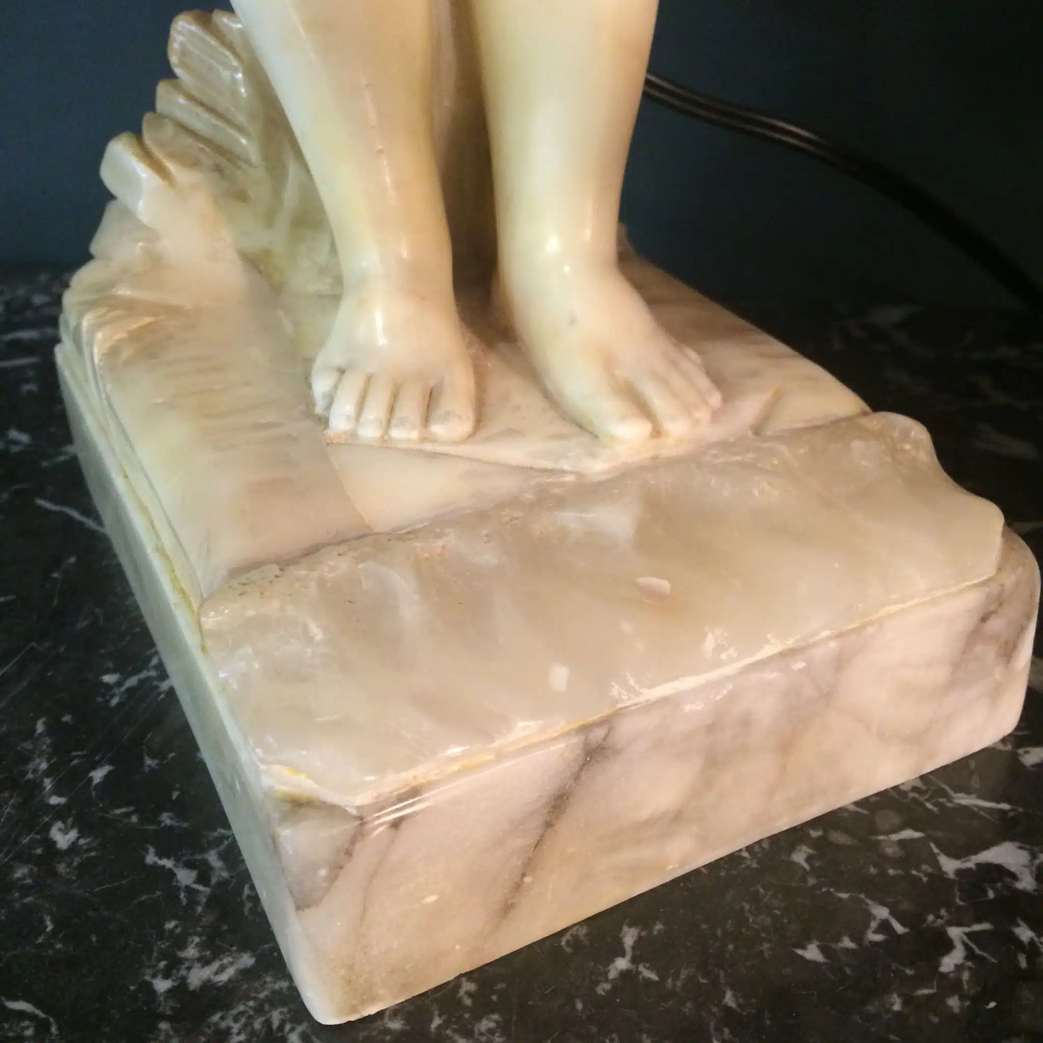 Figura Luminaria en Alabastro Firmada. - Imagen 5