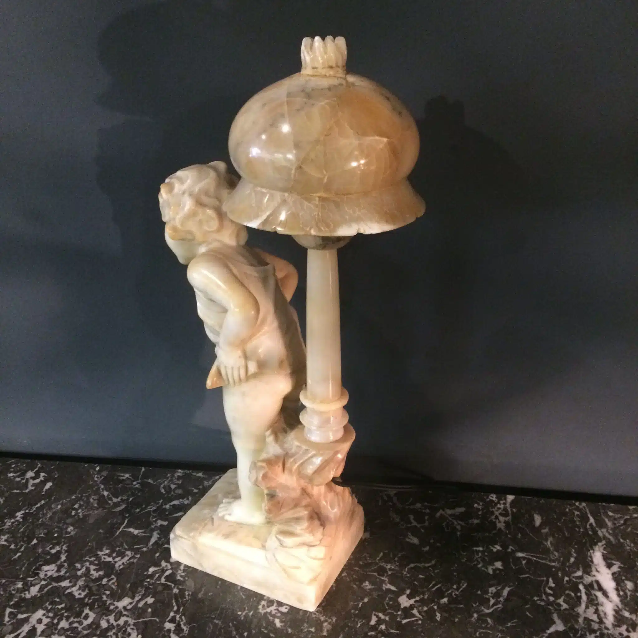 Figura Luminaria en Alabastro Firmada. - Imagen 6