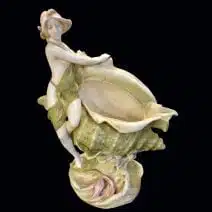 Faience Art Nouveau Mujer y Caracola