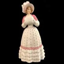 Figura en Porcelana Dama Antigua